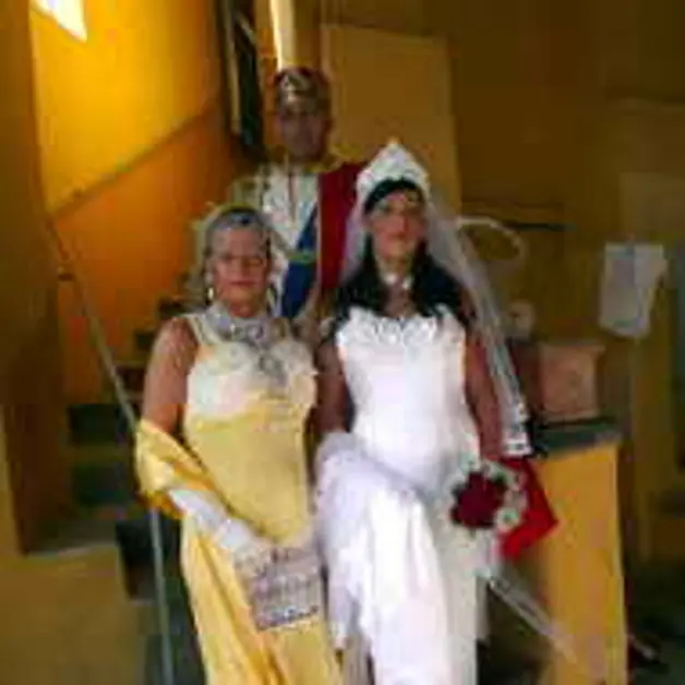 Il mondo del "femminiello", cultura e tradizione. Scene da un matrimonio... 