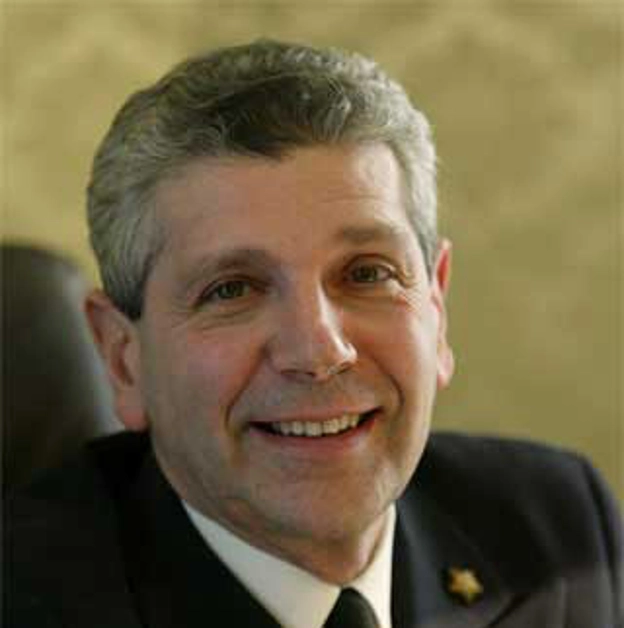 L´ammiraglio torrese Giampaolo Di Paola è il nuovo ministro della Difesa