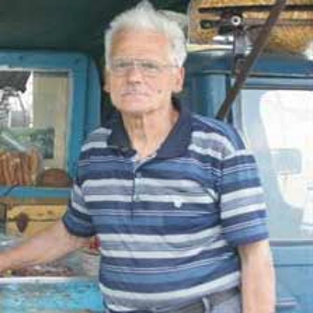 E´ scomparso "Ninuccio ´o semmendar", ambulante storico di Torre Annunziata