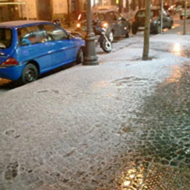 Spruzzi di neve e grandine a Torre Annunziata