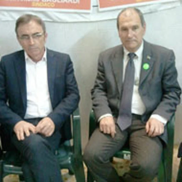 L´ex ministro Ferrero a Torre Annunziata: «Il voto per dire "no" a Monti»