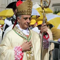 Pompei. Migliaia di fedeli alla Supllica. Presente mons. Fisichella