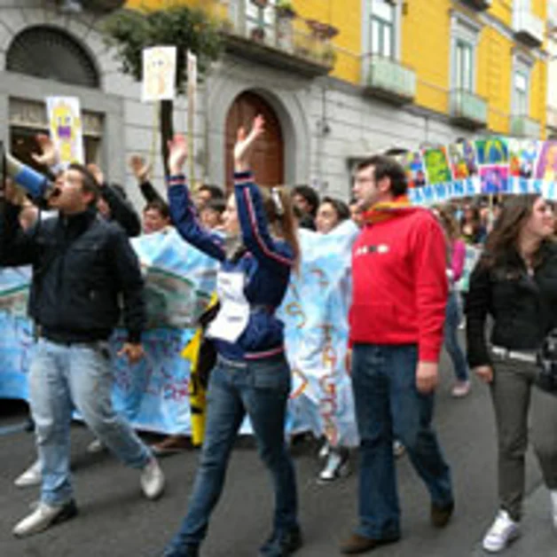 Studenti in marcia nell´anniversario della strage di Capaci, ricordando Brindisi