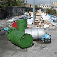 Rifiuti "sospetti" in via D´Angiò