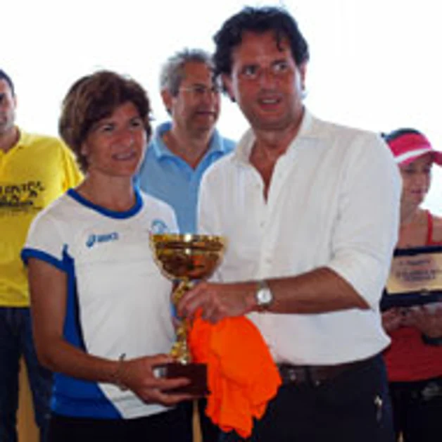 La maratona Oplonti Run. Vincono Zitouni (uomini) e Vanacore (donne)