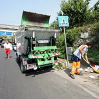 C.mare di Stabia. Sacchetto selvaggio, multato cittadino