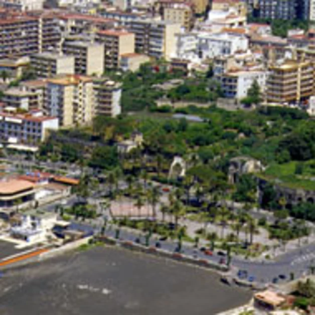 "Vivi la tua città in Villa comunale", arriva l´isola semipedonale