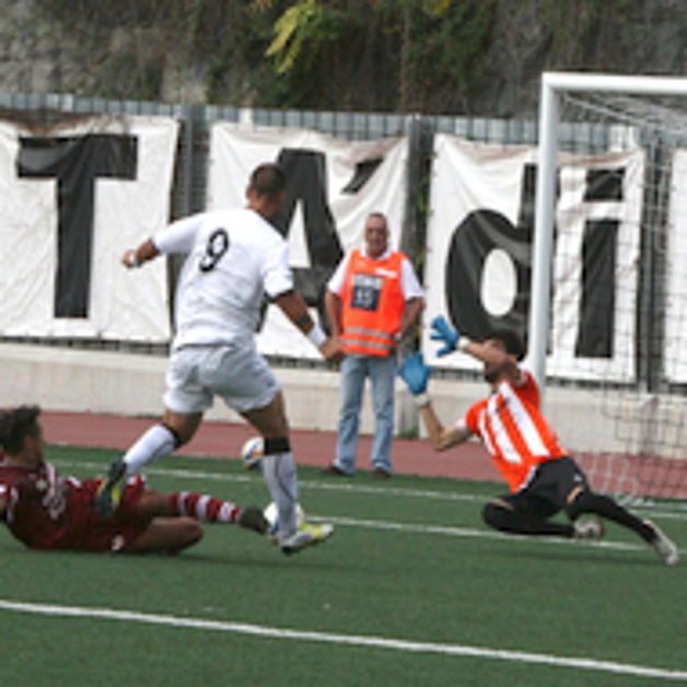 Il Savoia travolge l´Acireale per 4-1 al Giraud. Riscattata la sconfitta di Vibo