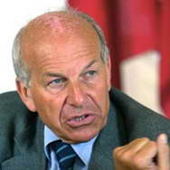 Prc, Bertinotti lascia. Il partito a Ferrero e Grassi