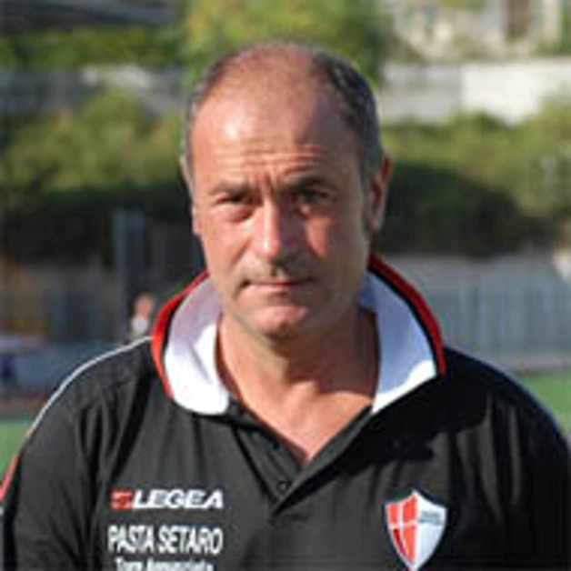 Il Savoia ha esonerato Vitter. Il nuovo allenatore è Salvatore Amura