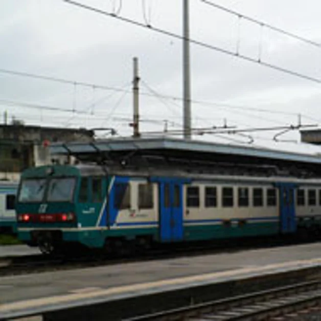 C.mare di Stabia. Sabotaggio alla Stazione Fs, allarme criminalità