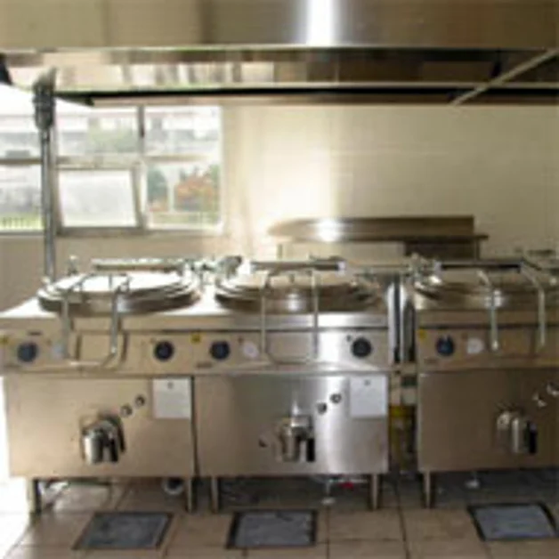 Mensa scolastica, pubblicato il bando. Incalza la protesta dei genitori