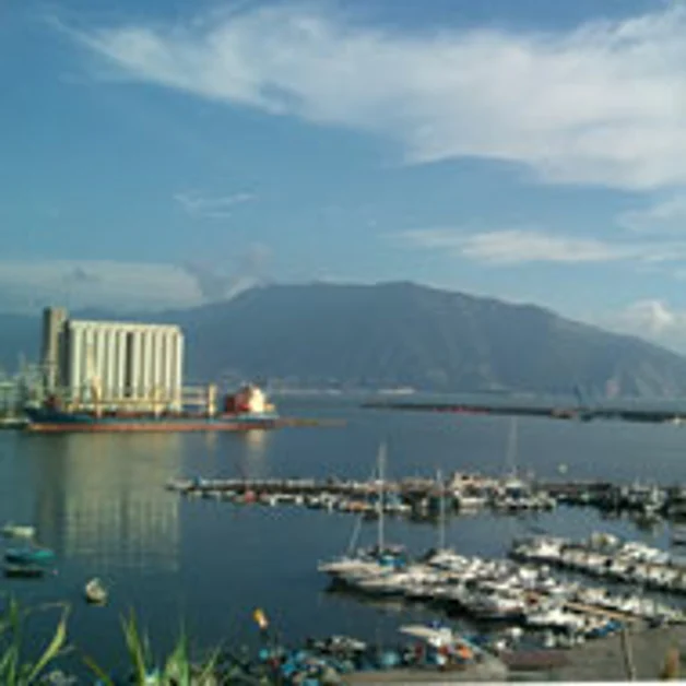 Autorità Portuale, l´opposizione attacca Starita: «Sindaco incapace»