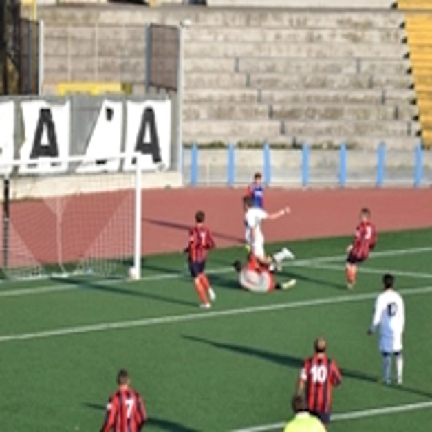 Il Savoia vince ancora: i bianchi sono quarti in zona play-off