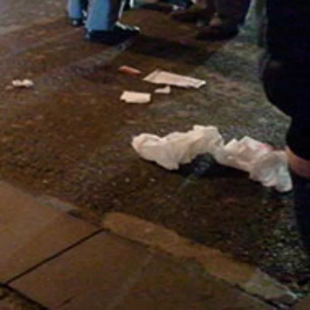 Grave incidente stradale sul corso Umberto: pedone travolto da uno scooter