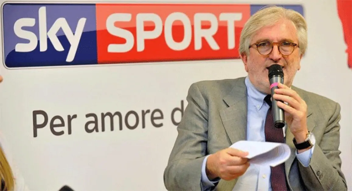 Si è spenta "l'insegna" del Politeama