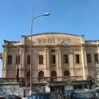 Incendio nell´ex cinema Ariston in piazza Nicotera a Torre Annunziata