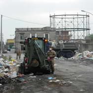Rifiuti in via Caracciolo, l´Esercito al lavoro