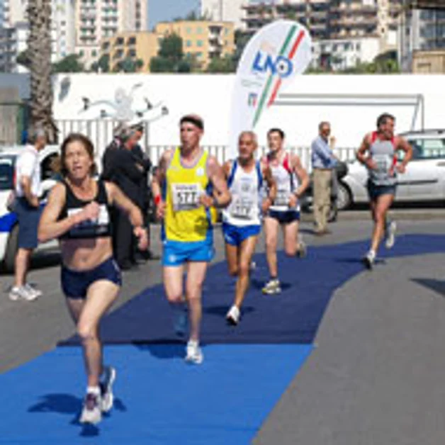 Maratona Oplonti Mare-Memorial Paolo Borrelli: gara podistica a Torre Annunziata