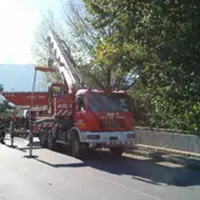 Auto nel fiume Sarno, estratta la Fiat Panda dalle acque