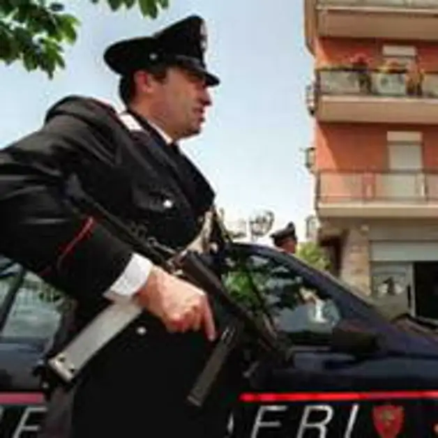 Giovane arrestato per furto d´auto in via Cavour