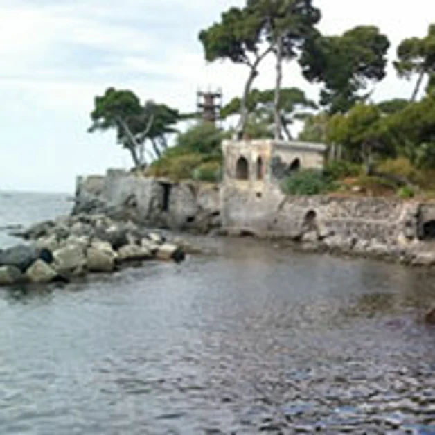 Oncino a rischio crolli, sopralluogo della Capitaneria di Porto