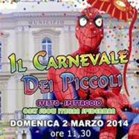 Pompei. Spiderman in piazza per il Carnevale