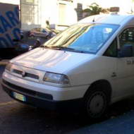 Taxi collettivi abusivi, controlli delle forze dell´ordine