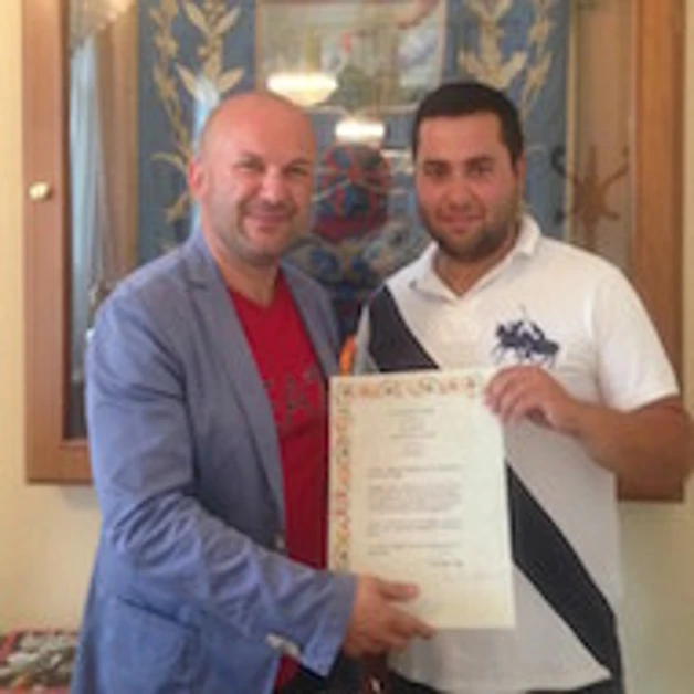 Pompei. Tassista sventa borseggio, encomio dal Comune