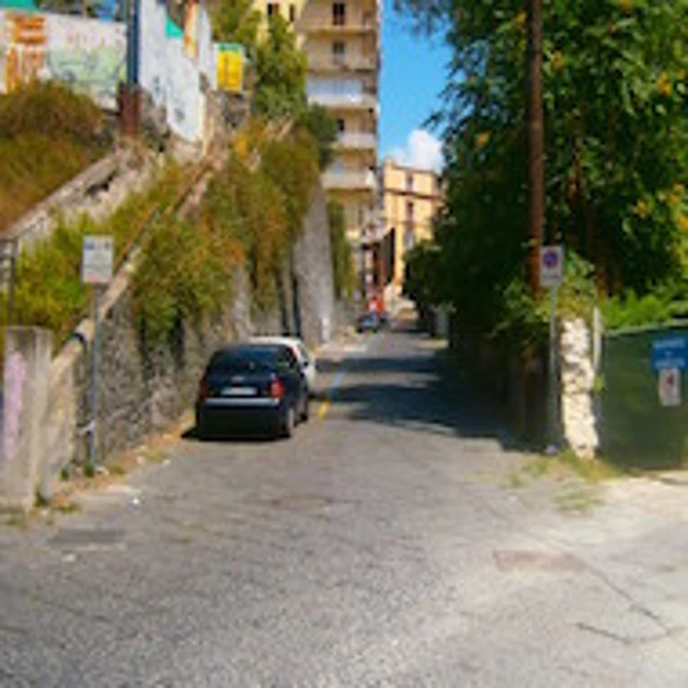 Torre del Greco. Riaperta al traffico via Madonna del Principio