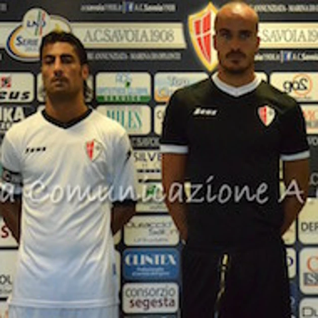 Presentate le nuove maglie del Savoia. Torna la tradizionale casacca bianca