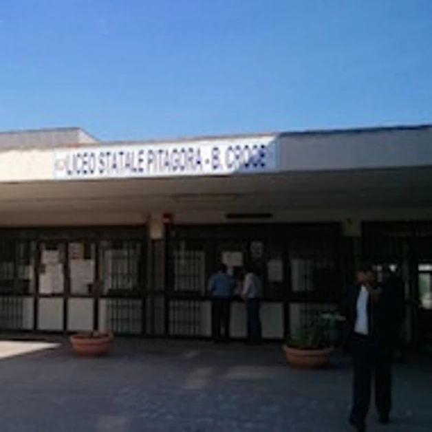 Topi al Liceo "Pitagora-Croce", emergenza infondata. Documento dei docenti