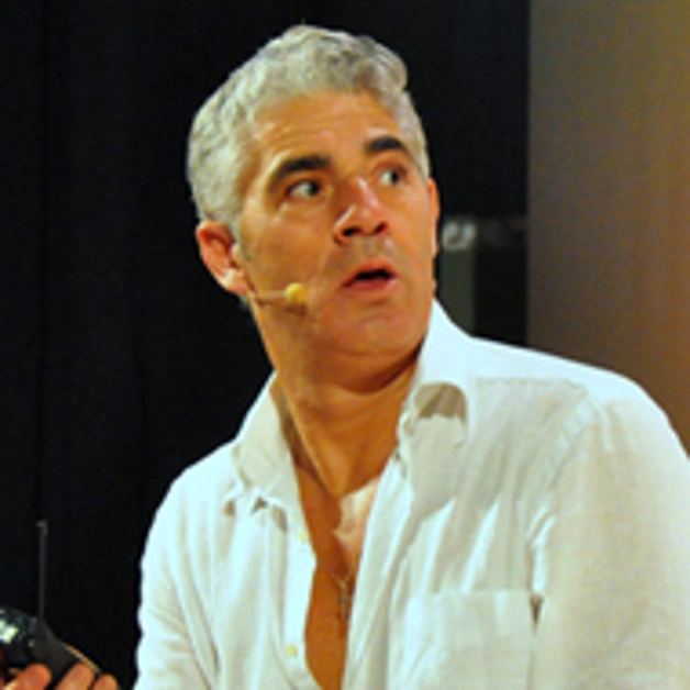 Il grande teatro a Torre Annunziata: al via la rassegna al Politeama