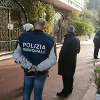 Torre del Greco. Immigrati, sopralluogo a Villa Green