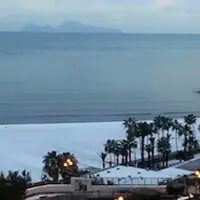 Torre Annunziata imbiancata. Dalle 12 musica in Villa comunale