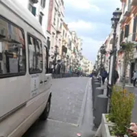 Torre del Greco. Via Roma e via Piscopia, cambiano sensi di marcia