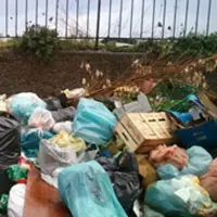 Torre del Greco. Emergenza rifiuti, ordinanza per la rimozione