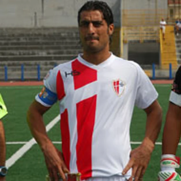 Savoia, chiuso il mercato. Capitan Scarpa resta, via Rinaldi