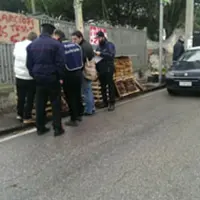 Controlli in via Prota su venditori ambulanti di generi alimentari