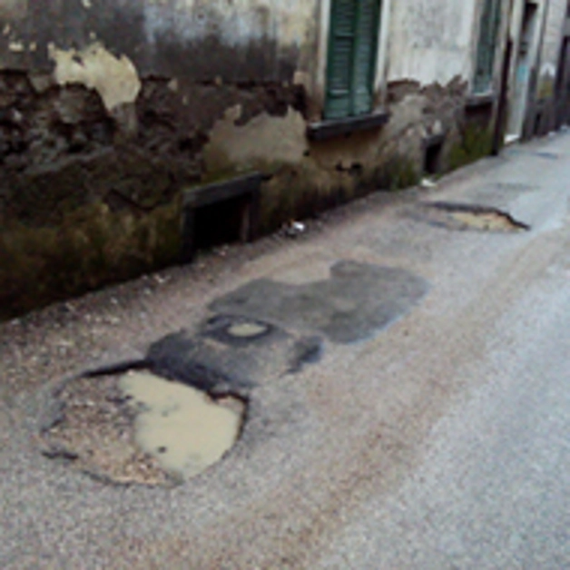 Torre Annunziata, collezione invidiabile di strade-gruviera