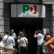 Primarie Pd, esposti-denuncia da due liste