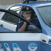 Colpi di pistola contro distributore di benzina