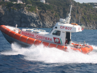 Ischia - Barca in fiamme, salvati i due diportisti