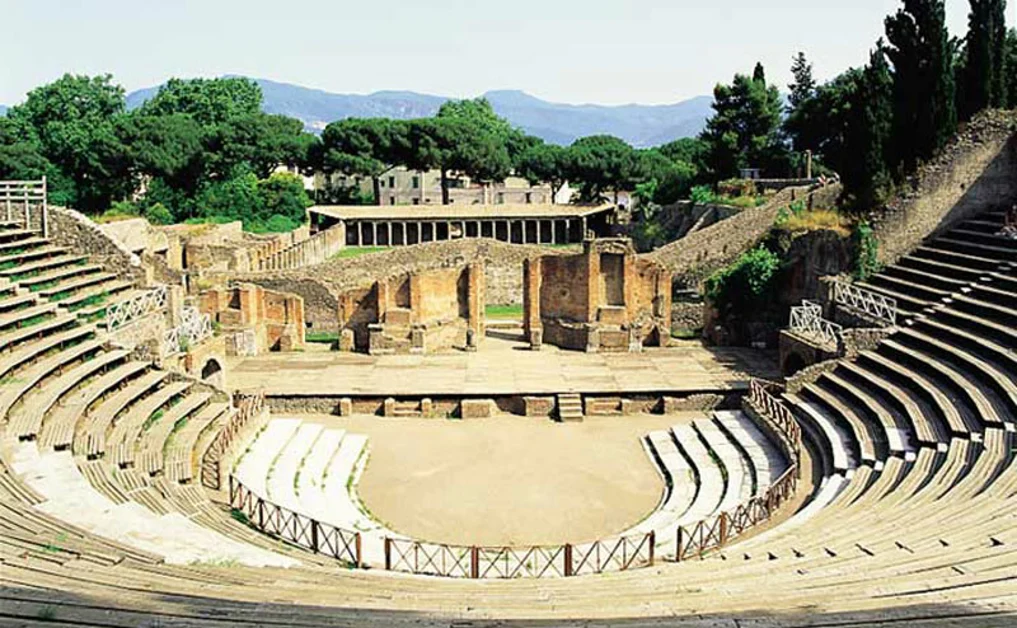 Pompei - Torna la grande Opera al Teatro Grande degli Scavi archeologici