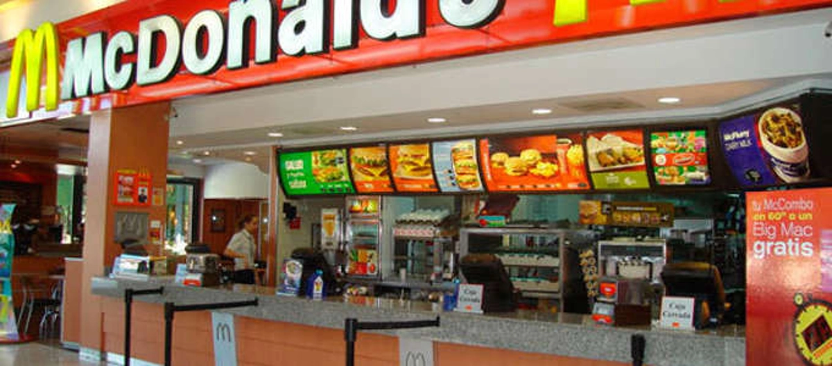 Apre Mc Donald's a Torre Annunziata. Venerdì e sabato il Mc Drive