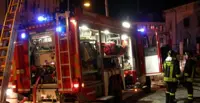 Napoli - Incendio doloso in una tipografia nella zona Ponti Rossi