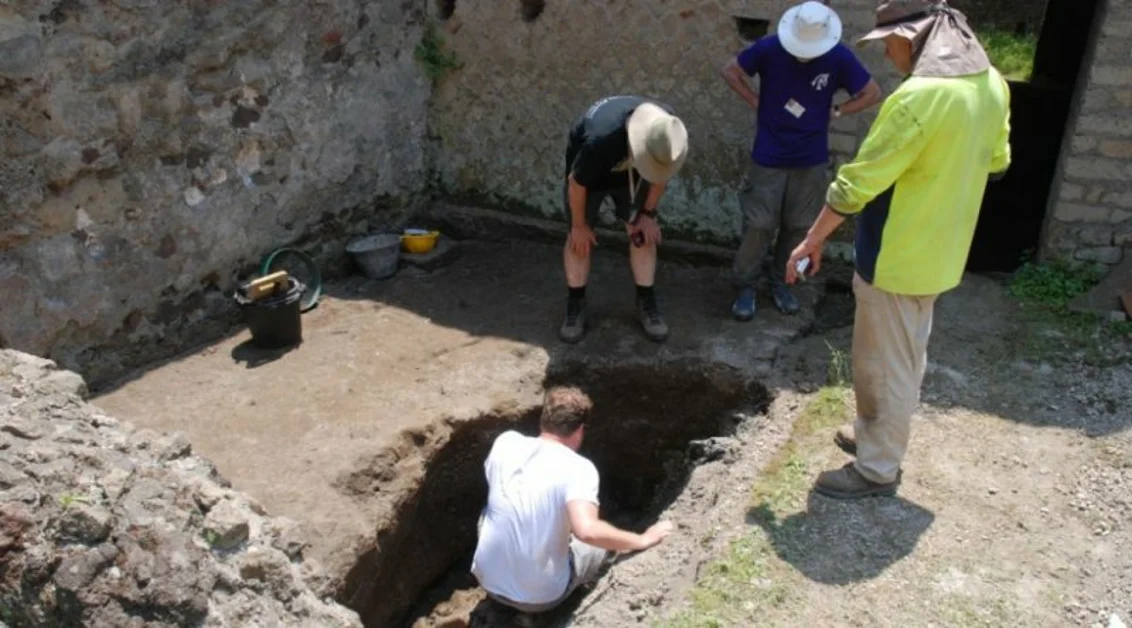 Gli archeologi statunitensi concludono la campagna di scavo e ricerca sul sito archeologico di Oplonti