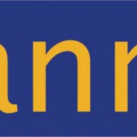 Napoli - Bus troppo veloce, uomo distrugge finestrini