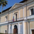 Torre del Greco - Refezione e trasporto scolastico, aperte le iscrizioni