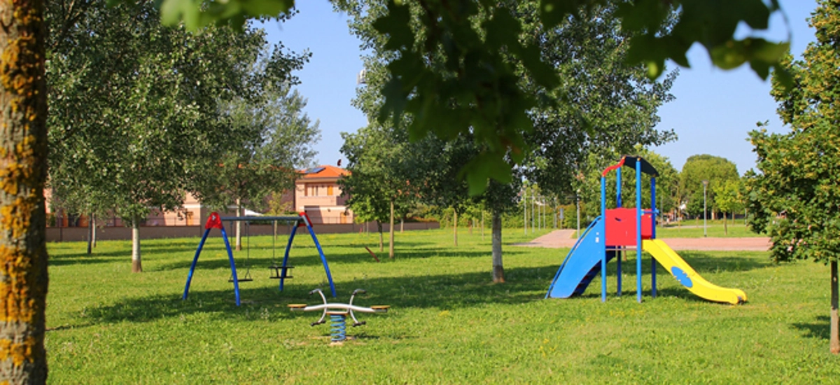 Torre del Greco -  Approvata in giunta la relizzazione di un parco attrezzato con giostrine e panchine